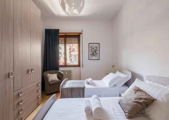 The Rent - Spacious Flat A Stone's Throw From The Vatican *